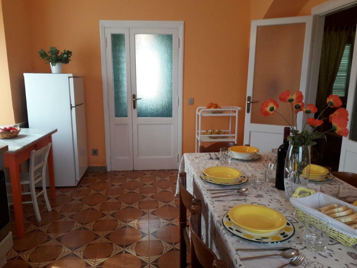 Alle Preci Country House Santa Restituta Kültér fotó