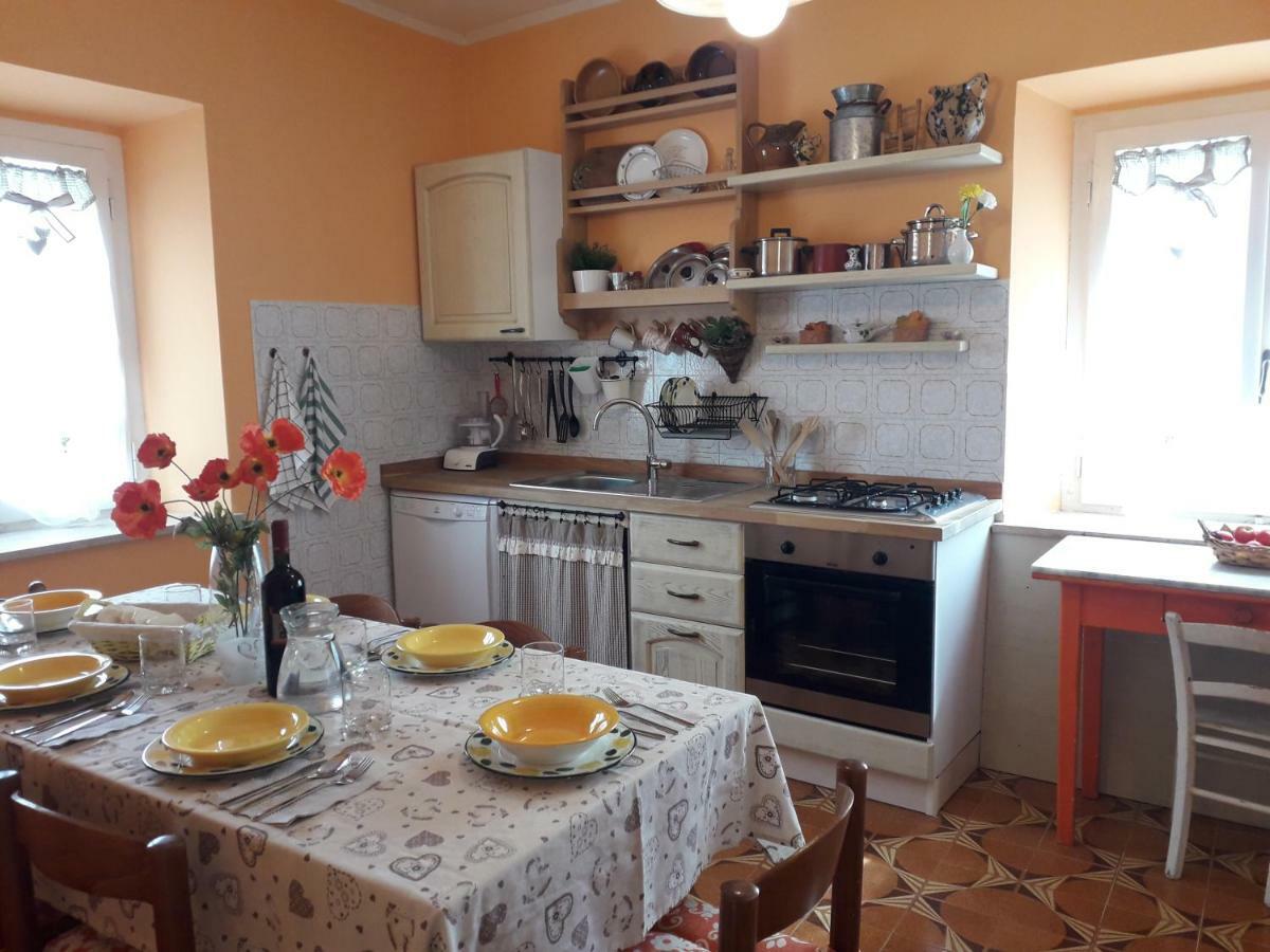 Alle Preci Country House Santa Restituta Kültér fotó